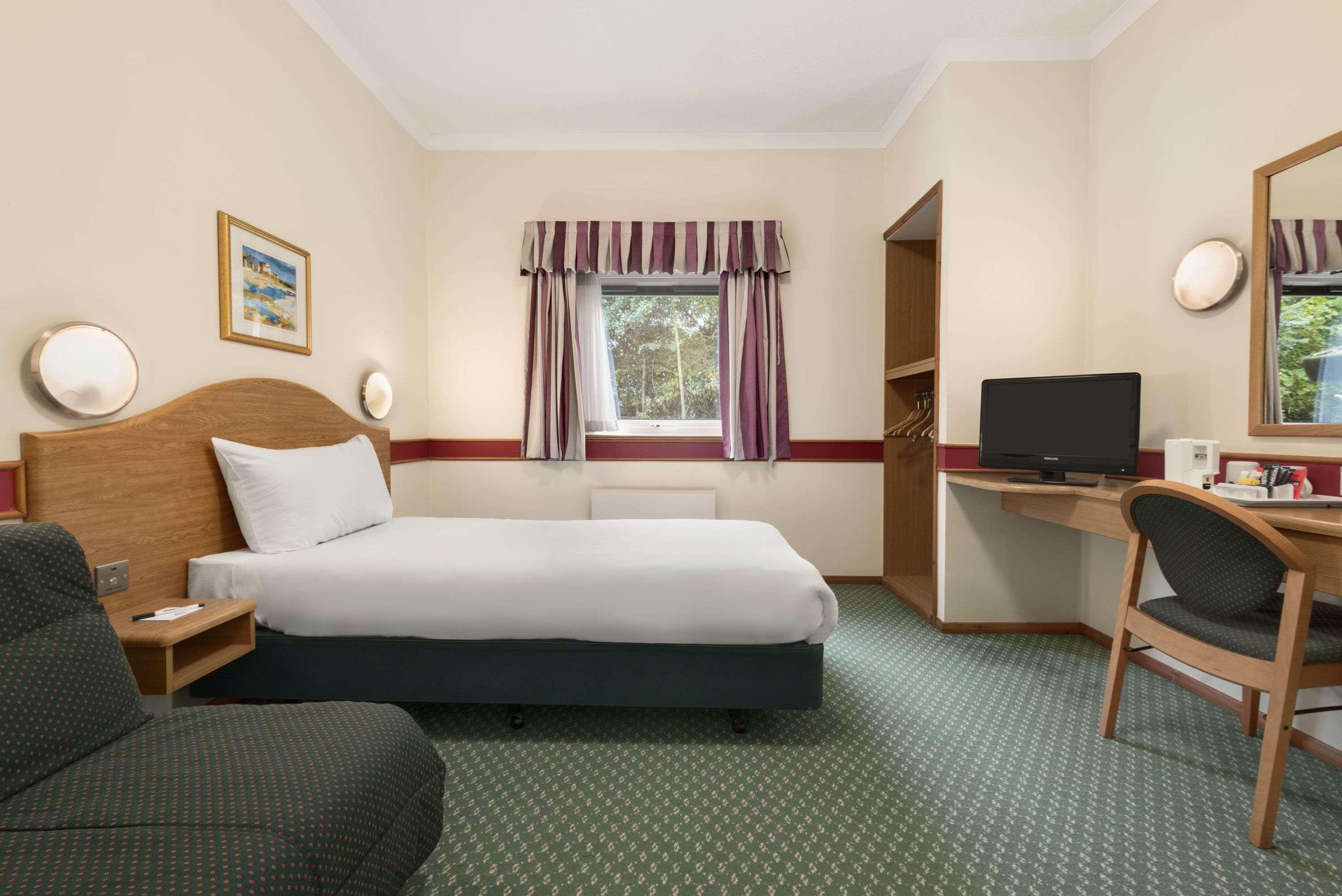 Days Inn By Wyndham Donington Castle Donington Exterior photo