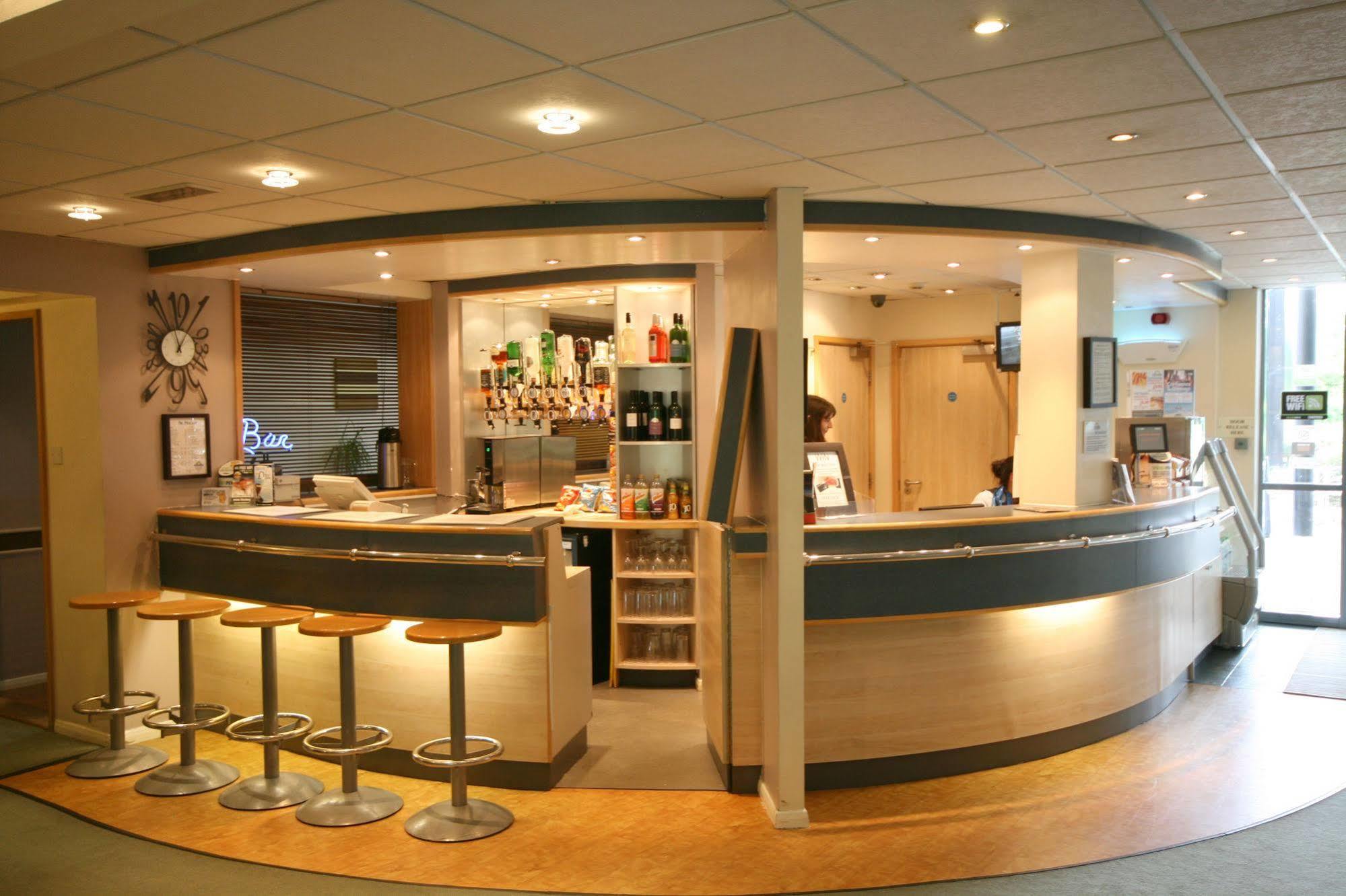 Days Inn By Wyndham Donington Castle Donington Exterior photo